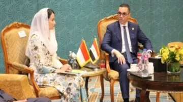 تعزيز العلاقات التجارية محور لقاء وزير الاستثمار بنائبة وزير التجارة الإندونيسي 1